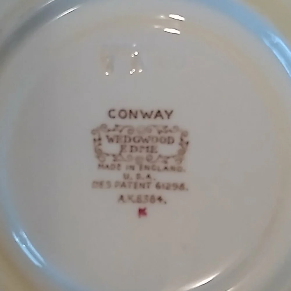 Vintage 1930s antique Wdgewood saucers Cinway EDME